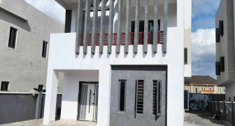 FIVE BEDROOM WITH PENTHOUSE