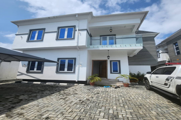 Five bedroom  furnished duplex